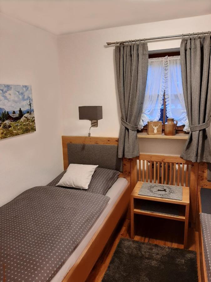 Haus Kirchplatz Lägenhet Reit im Winkl Exteriör bild