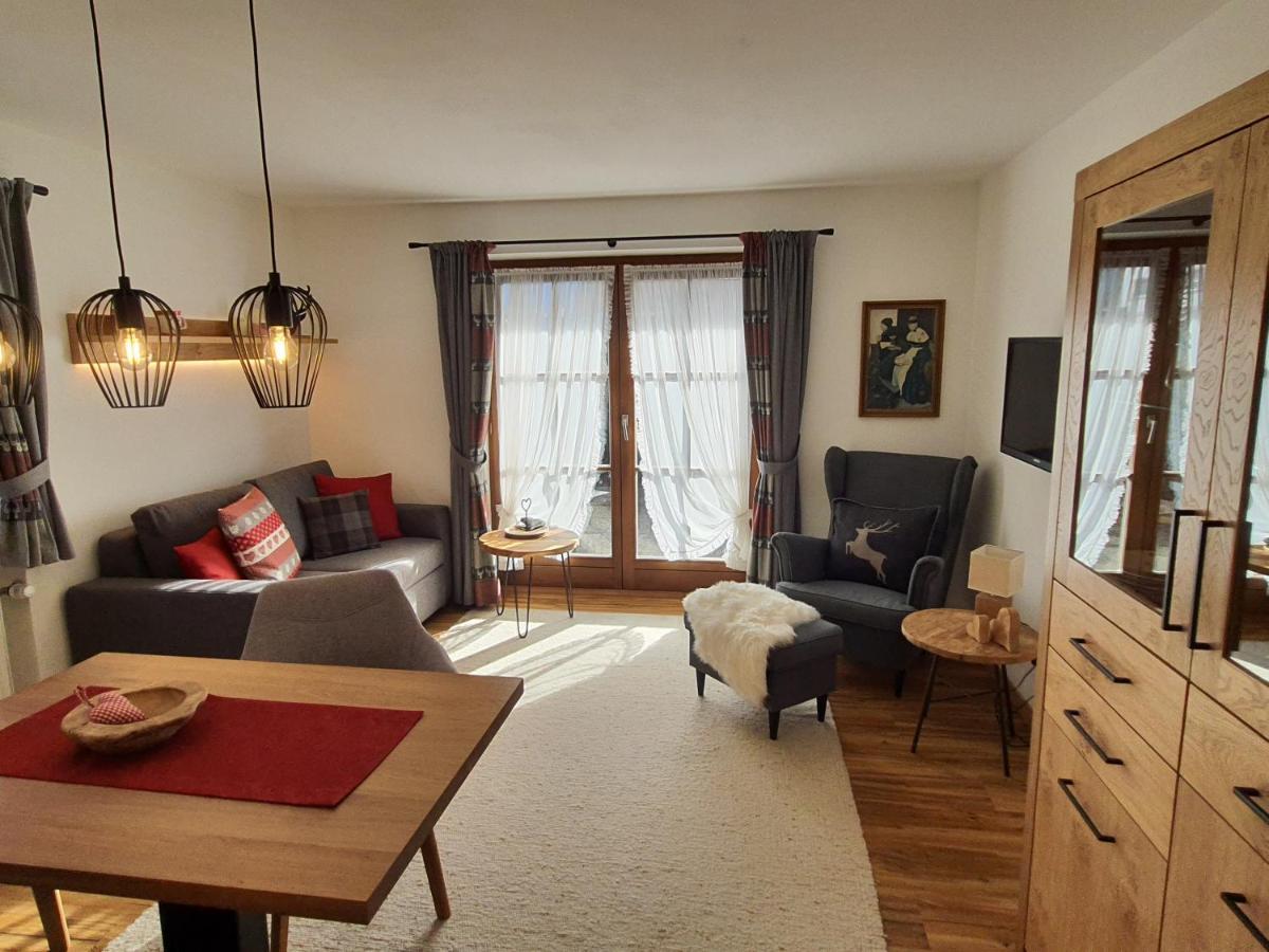 Haus Kirchplatz Lägenhet Reit im Winkl Exteriör bild